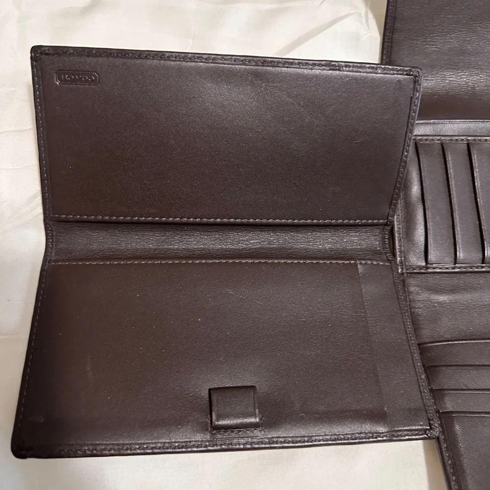 Vintage Coach Brown and Tan Wallet with checkbook insert. - Picture 7 of 8